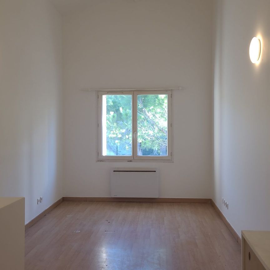 Location Appartement 2 pièces 45m² MARSEILLE 13ème - Photo 1