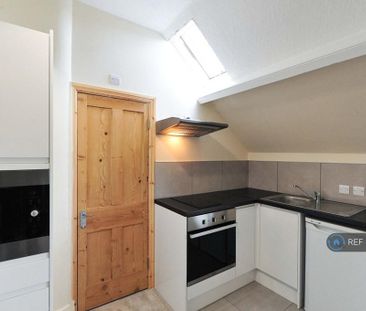 Studio to rent - Photo 4