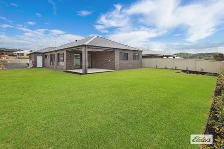 Spacious & Stylish Family Home with All the Extras! - Photo 2