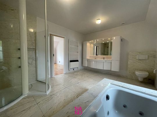EXCLUSIEF TE HUUR: Ruime villa gelegen op een stuk grond van 1.766 m² met een schitterende residentiële ligging te Knokke-Zoute. - Photo 1