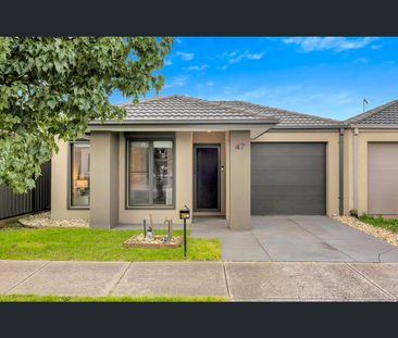 10 Octavio Street, Craigieburn, Vic 3064 - Photo 1