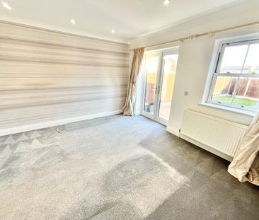 York Mews, Great Wakering, Southend-on-Sea, Essex, SS3 0FA - Photo 5