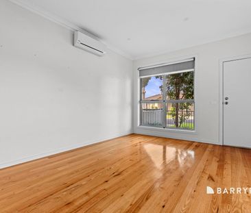 Stylish Sunlit Living in Prime Thomastown Location - Photo 6
