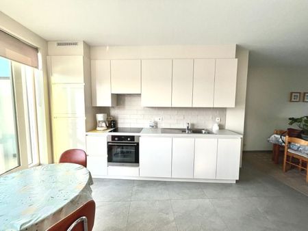 APPARTEMENT MET TWEE TERRASSEN EN GARAGE TE HUUR - Photo 4