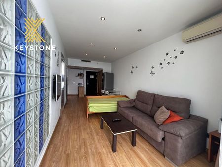 1 room luxury Flat for rent in Calvià, Spain - Photo 4