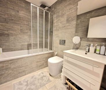 London Road, Bracknell, Berkshire, RG12 - Photo 3