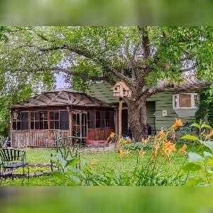 4 Bed 2 Bath Family Home Sherwood Park Glen Allen - Photo 1