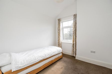 3 bed terraced house to rent in Florence Road, Acocks Green, Birmingham - Photo 2