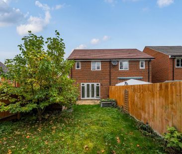 2 bedroom semi-detached house to rent - Photo 6