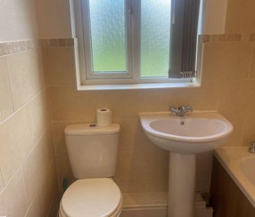 3 bedroom terraced house to rent - Photo 6