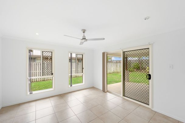 WELCOME TO BENDEE STREET BLISS - SETTLE IN, RELAX, AND ENJOY! - Photo 1