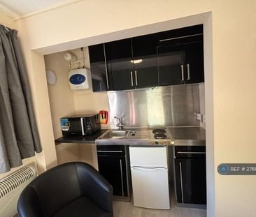 Studio to rent - Photo 2