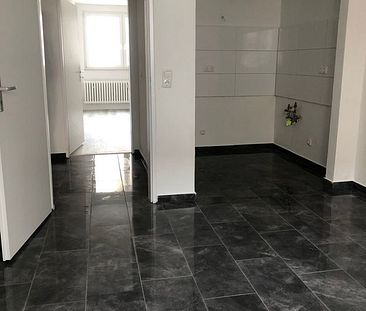 Zentrale und ruhige Wohnung mit Balkon, kernsaniert und modernisiert - Photo 3