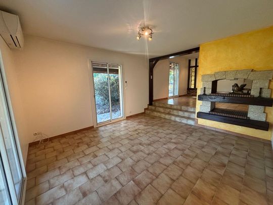 Location Maison 5 pièces 106m² AIRE SUR L ADOUR 40800 - Photo 1