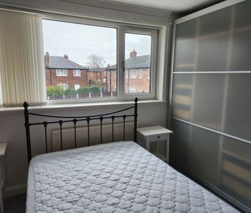 Room in a Shared House, Alford Avenue, M20 - Photo 1