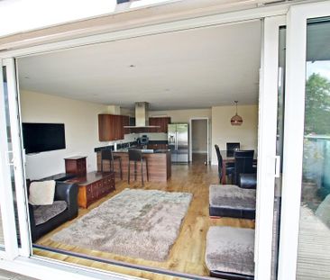 2 bedroom penthouse to rent - Photo 1