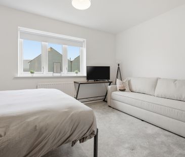 Three-Bedrooms Semi-Detached House - Photo 6