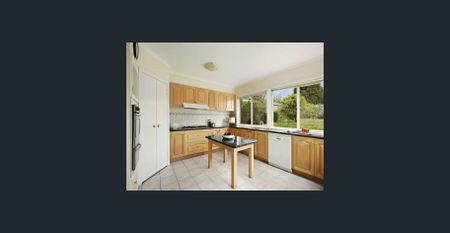 Family-Friendly Delight - Photo 4