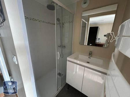 Location Appartement 2 pièces 26m² LAVAL 53000 - Photo 2