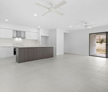 16 Redberry Crescent, Morayfield QLD, Belconnen - Photo 1