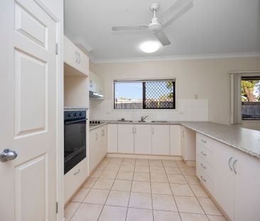 Spacious Family Living in Kirwan - Photo 5