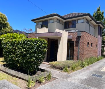 12A Morshead Avenue, Mount Waverley VIC 3149 - Photo 1