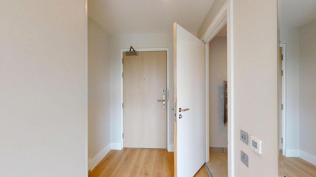 Studio to rent - Photo 1