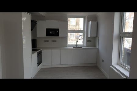 1 Bed Flat, Cairns Road, SW11 - Photo 5