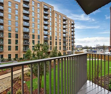 A modern furnished one bedroom apartment in the Horlicks Quarter by Berkeley Homes development in Slough. - Photo 1