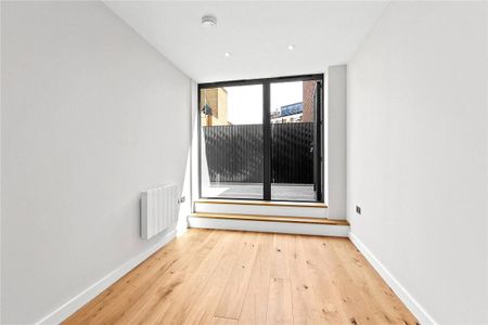 2 bedroom flat in Richmond - Photo 3