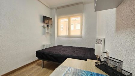 Piso de alquiler en Arapiles, Capuchinos - Glorieta - Ciudad Jardín - Photo 3