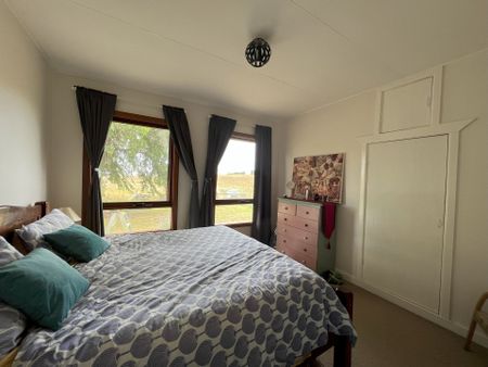 Country Cottage Charm - Photo 5