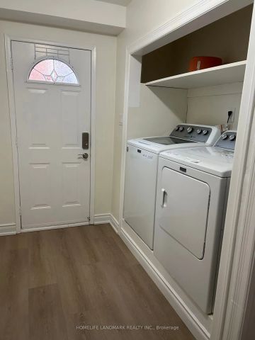 Detached Home For Lease | W9239330 - Photo 3