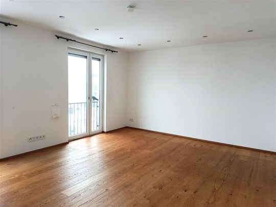 Zwenkau - Küchenliebhaber aufgepasst!!! - Tolle 3 Zi. Whg. mit großem Balkon, Parkett, FBH, und EBK! - Photo 1