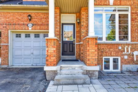 For Lease - 5578 Waterwind Crescent, Mississauga, Ontario - Photo 4