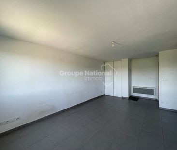 T2 SORGUES AVEC TERRASSE ET PARKING, - Photo 1