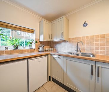 The Moorings, Hindhead - 1 bedroomProperty for lettings - Seymours - Photo 5