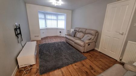 2 bedroom semi-detached house to rent - Photo 4