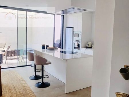 2 room luxury Semidetached House for rent in Santa Maria del Camí, Spain - Photo 3