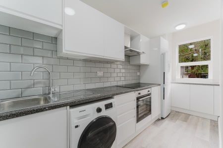 5 bedroom flat to rent - Photo 2