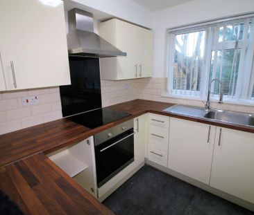 1 bedroom ground floor maisonette to rent - Photo 3