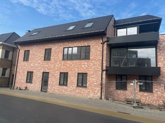 Appartement te huur - Photo 1