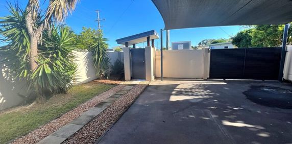 Coastal family home in heart of Miami - Furnished, 450m to Beach - Photo 2