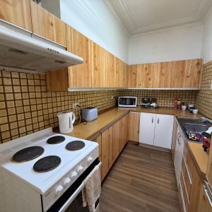 Shared Living Made Easy, With All Bills Included ! - Photo 2