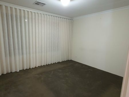 Spacious 4 x 2 Family Home with Study, Theatre & Quality Finishes - Photo 4