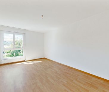 Bright, large and modern - Photo 3