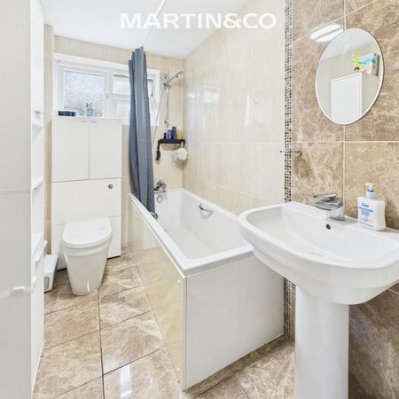 2 bedroom apartment to rent - Photo 4