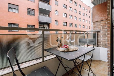 2 room luxury Apartment for rent in Madrid, Spain - Photo 5