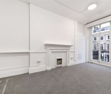 A studio apartment with a private balcony, own kitchen and shared b... - Photo 3