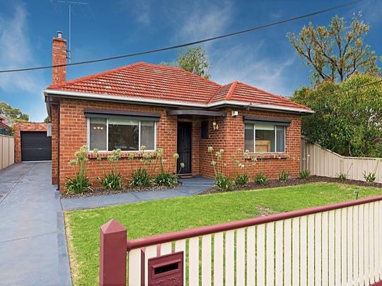 21 Bolingbroke Street, Pascoe Vale VIC 3044 - Photo 1